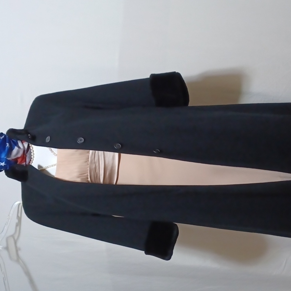 Larry Levine Long black wool coat with fur like cuffs and collars Size 8